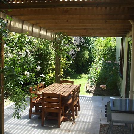 Villa In The Vines Martinborough Exterior foto